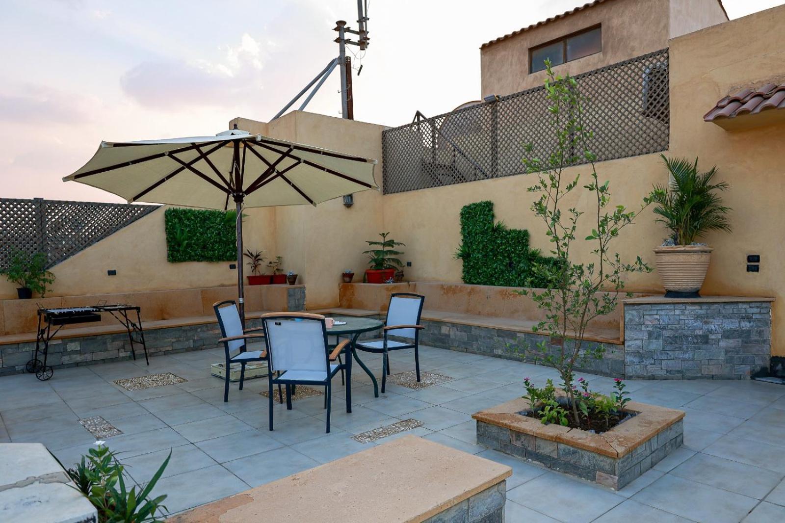Luxurious With Terrace In New Apartment *