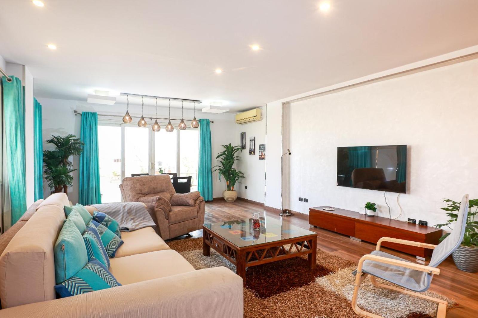 Luxurious With Terrace In New Apartment *