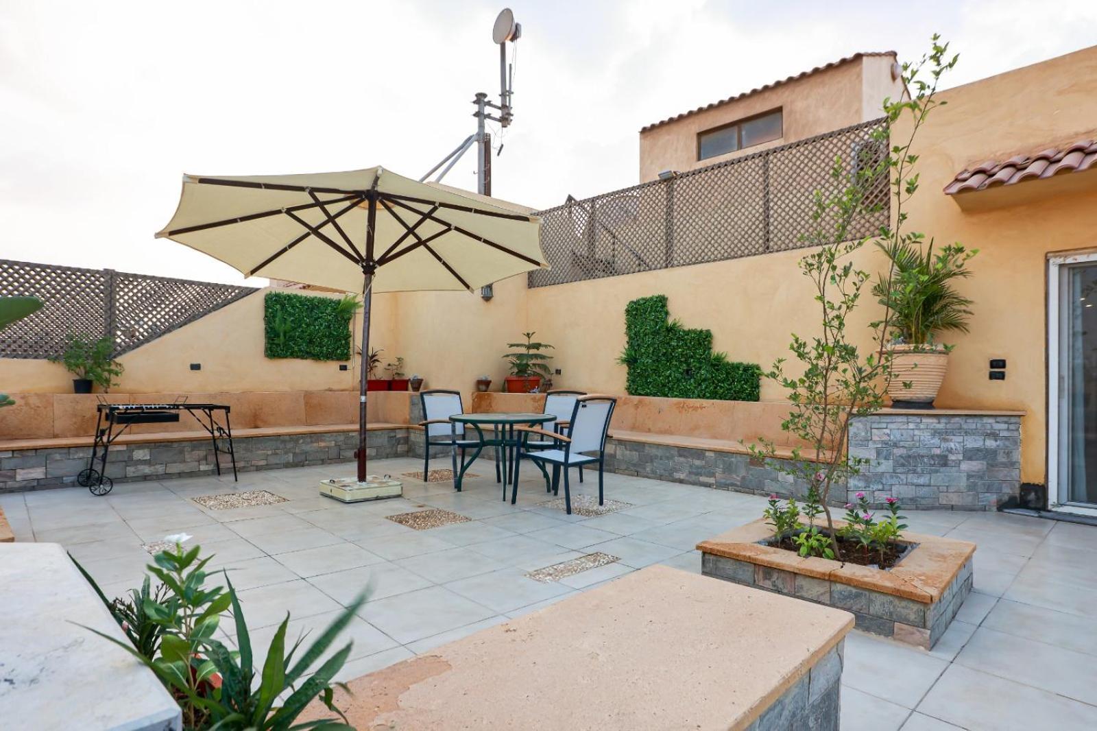 Apartment Luxurious With Terrace In New Cairo